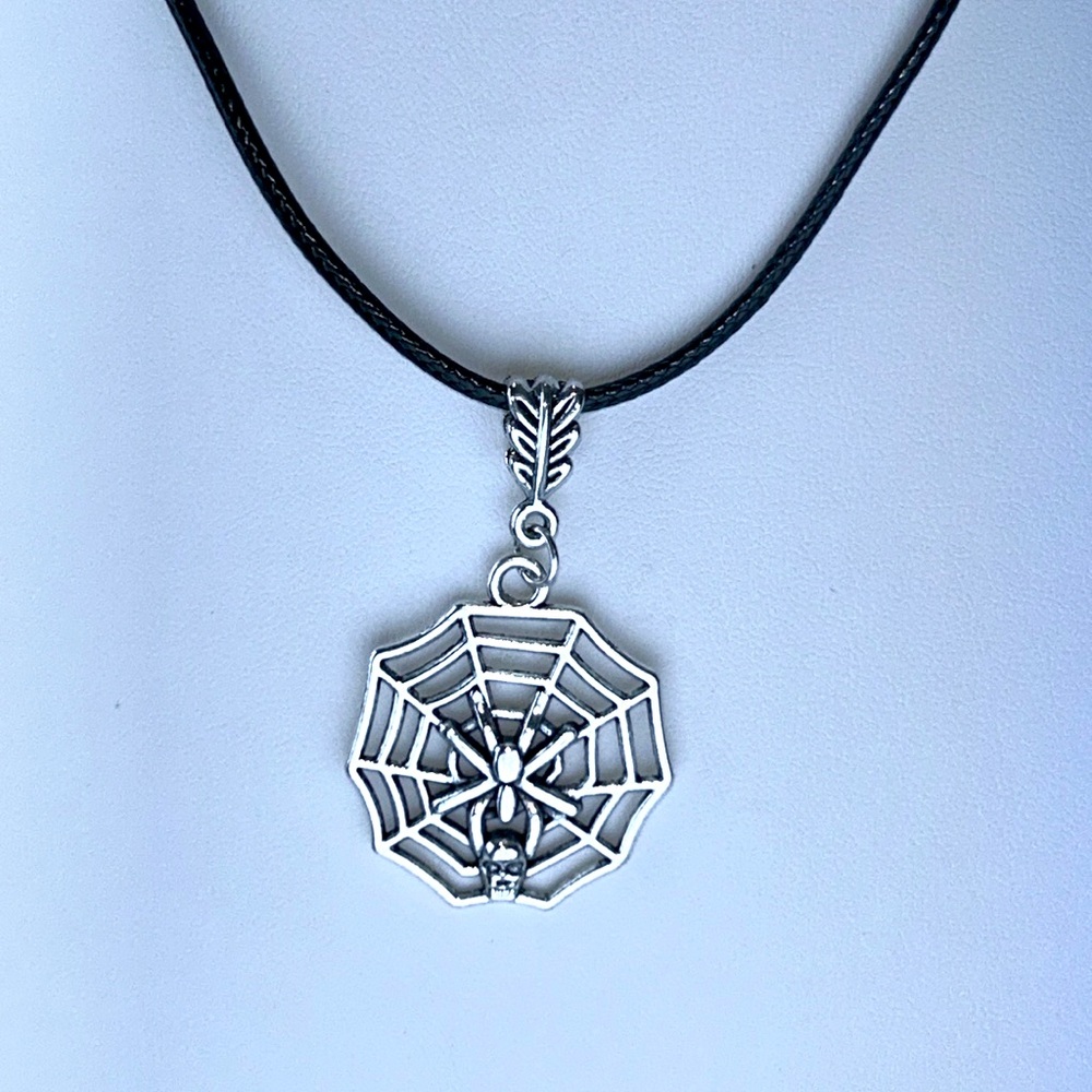 Handmade Halloween Goth Punk Festival Skull Spider Web Party Unisex Necklace